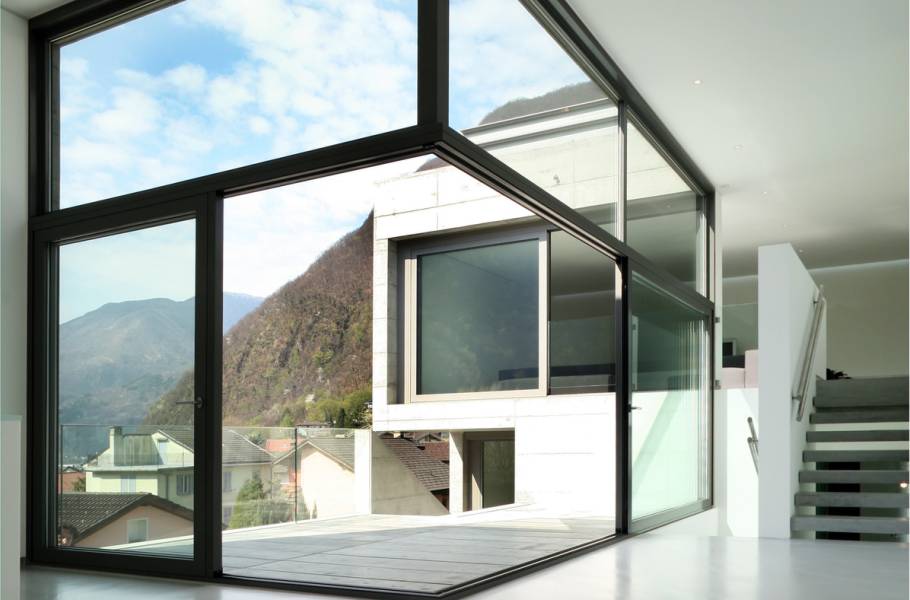 Aluminium curtain walls